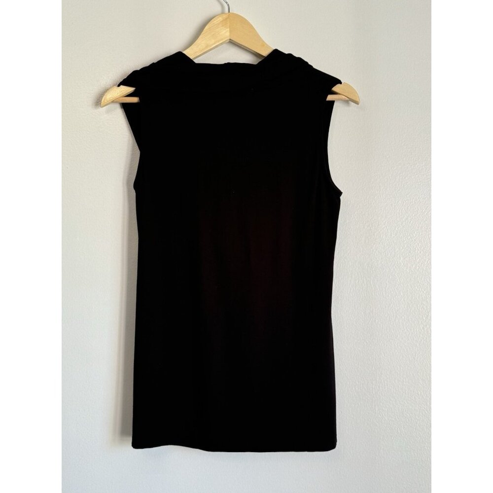 Cynthia Steffe Women’s Small Petite Black Sleeveless Draped Top Quiet Luxury - Picture 7 of 8